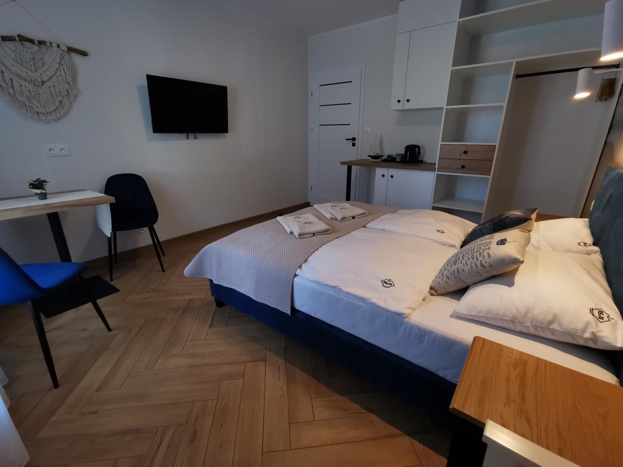 Dom Goscinny Z Restauracja - Rejs Dziwnow Bagian luar foto