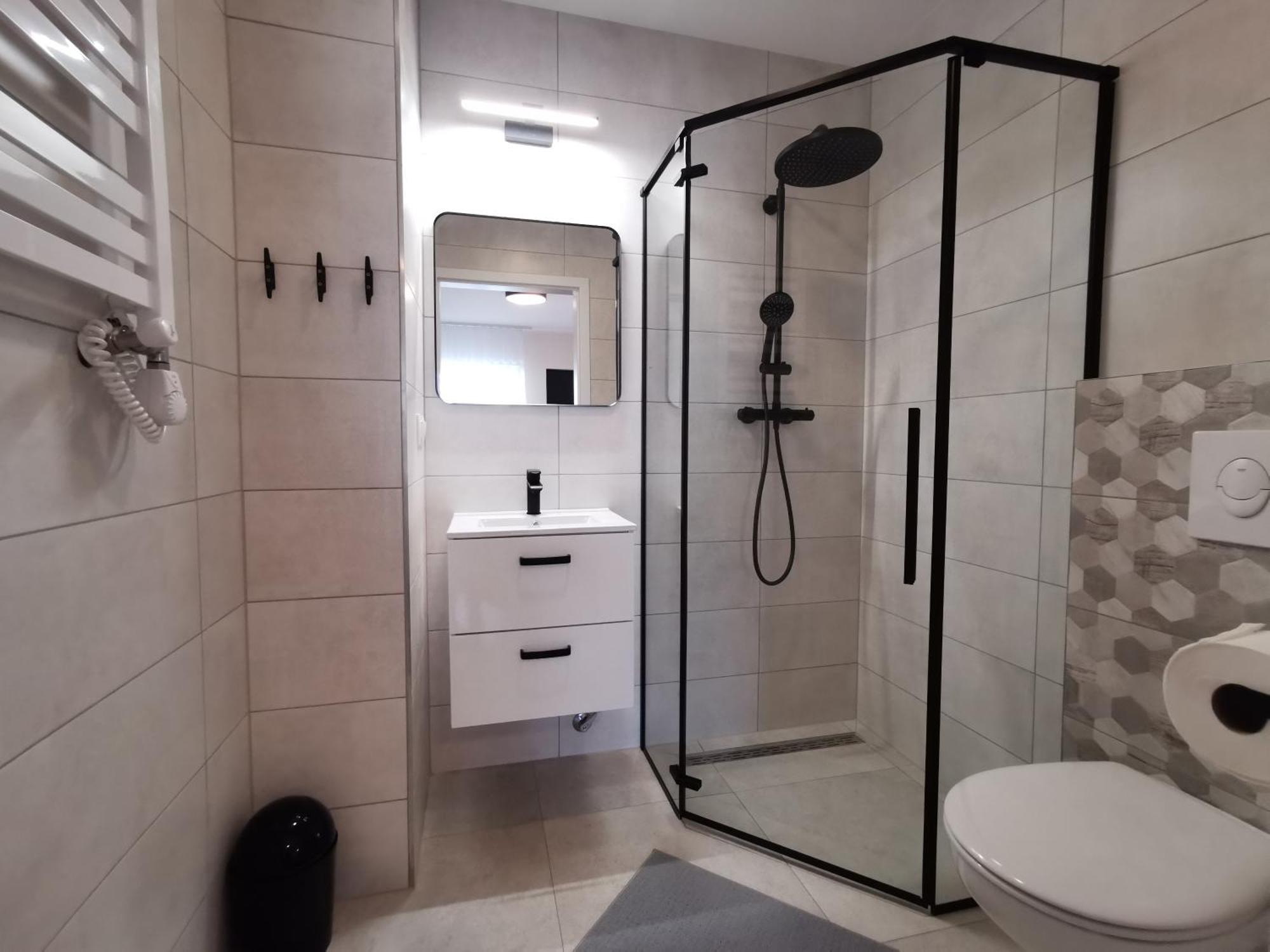 Dom Goscinny Z Restauracja - Rejs Dziwnow Bagian luar foto